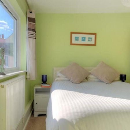 2 Mill Green Court Apartment Лайм Риджис Екстериор снимка
